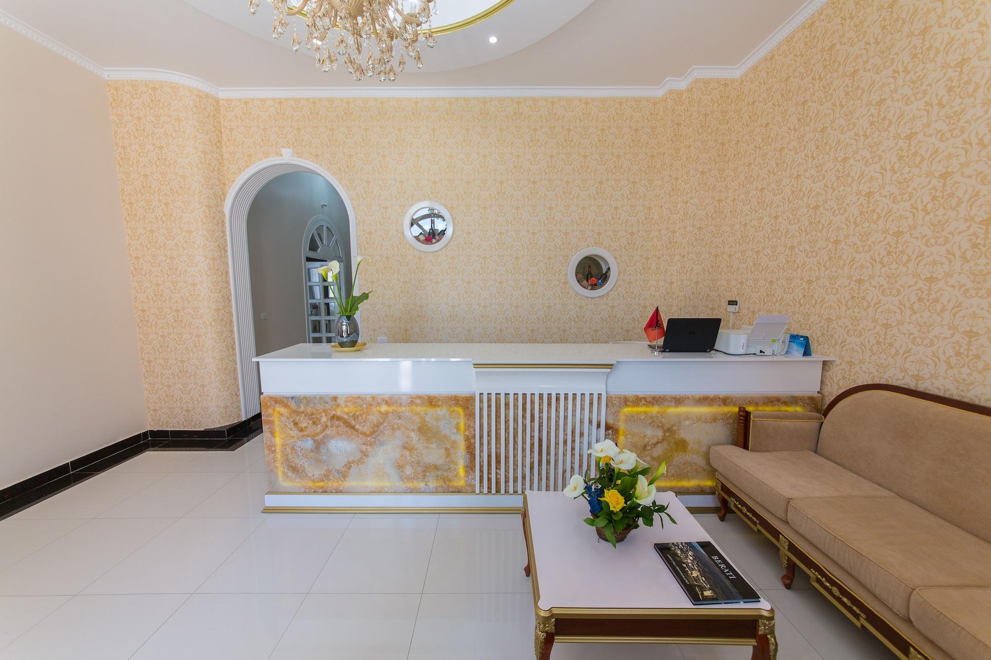 Hotel Belagrita เบราท ภายนอก รูปภาพ