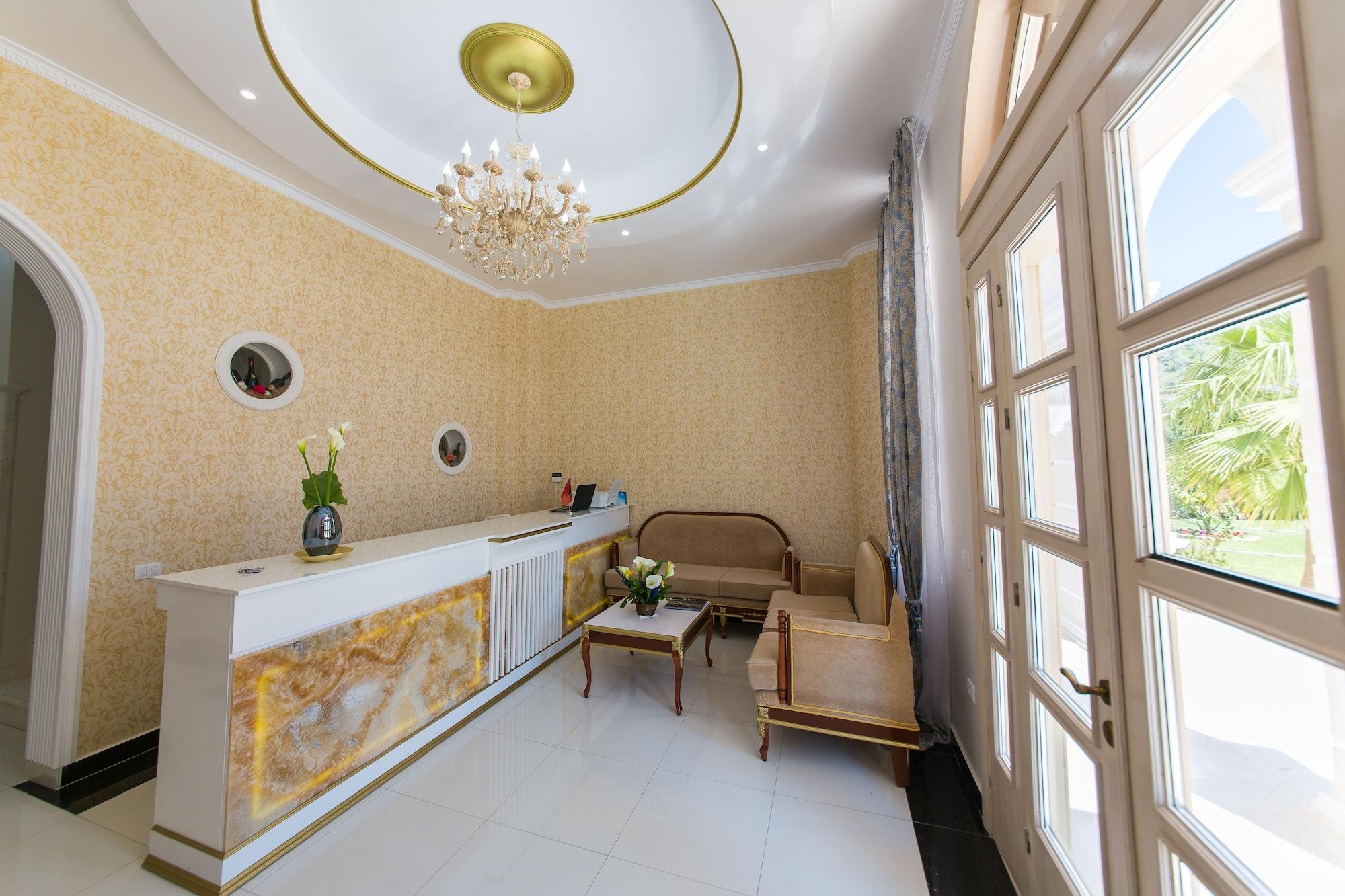 Hotel Belagrita เบราท ภายนอก รูปภาพ